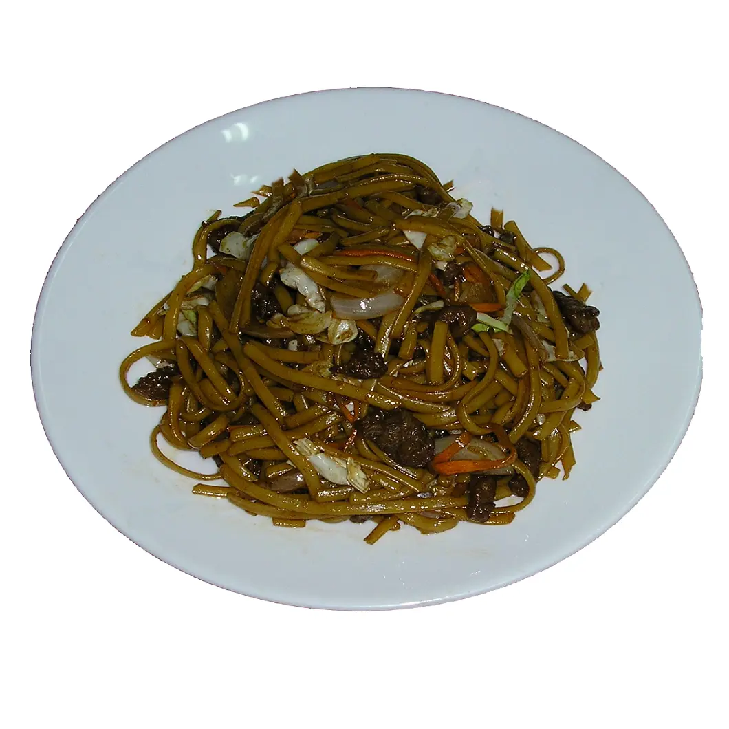 Tallarines fritos con ternera