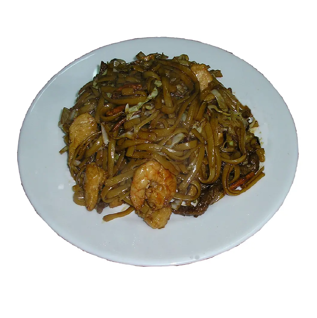 Tallarines fritos con tres delicias